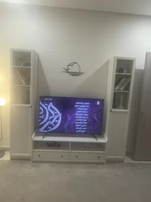 اثاث ايكيا جديد ونظيف ومجموعة اغراض