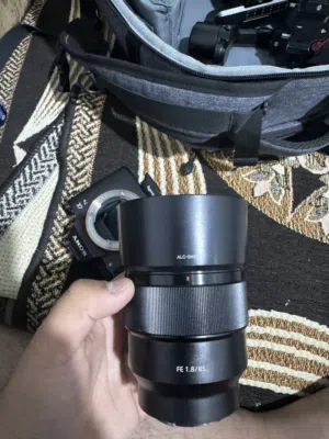 عدسة سوني 85mm ممتازة فتحة 1.8 للبيع