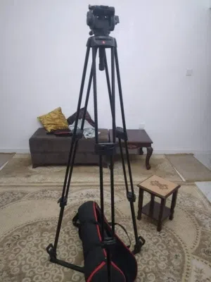 مطلوب ترايبود نفس حجم ال في صورة الحجم المتوسط اي ماركة عادي اهم شي يكون نضيف خالي من الكسور والنواق