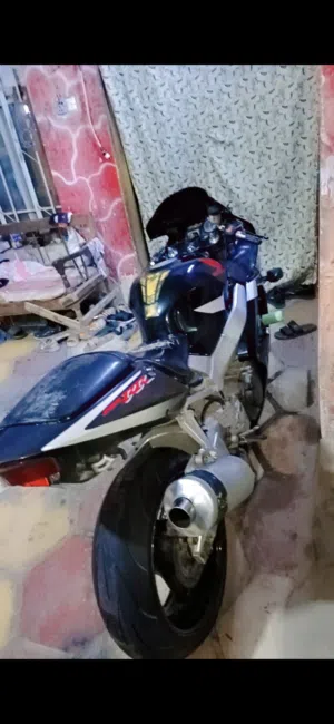 دراجه هوندا 929 للبيع بحاله جيده