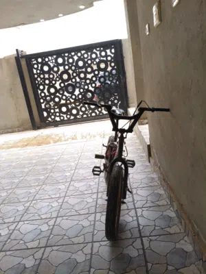 درجة BMX للبيع نقصه سلسة وفرينوات