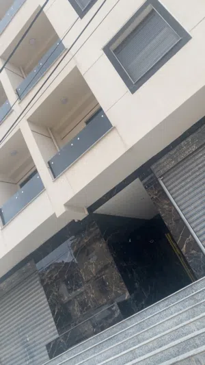 شقة F4 للبيع في اقامة خاصة