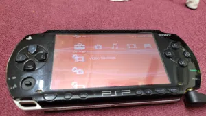 playstation portable 1001 بدون بطاريه الأنها غير شغاله