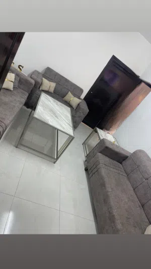 طقم كنبيات وطولات