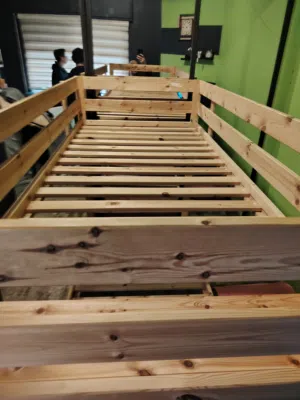 سرير طابقين خشب (ايكيا) استخدام خفيف بحالة الجديد Bunk bed IKEA