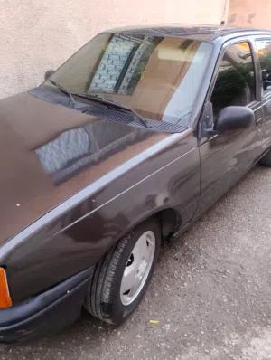 ابل كدت موديل 1990
