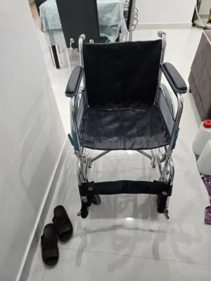 wheel chair   (1 month used)