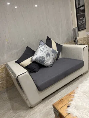 كنب جلوس ثقيل جدا نظيف جدا من مفروشات ميداس بالرياض مستخدم استخدام بسيط جدا جدا