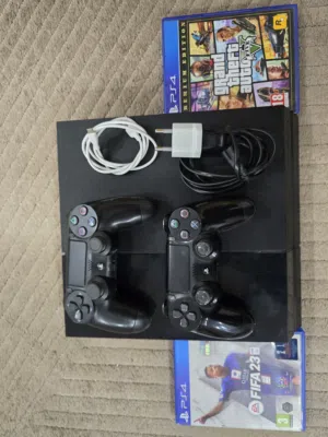 بليستيشن 4 للبيع 900