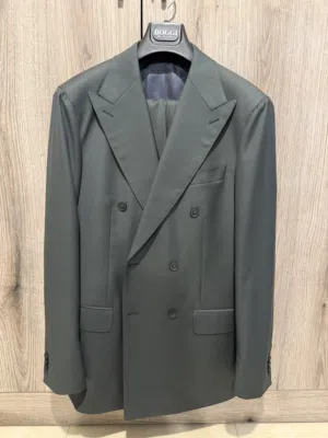 بدلة double breast من ماركة BOGGI MILANO قياس 50 جديدة