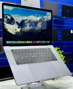 Macbook Pro A1990 2019 Model Intel Core i7 Processor 16GB Ram 250GB SSD MacOS Sequoia 15 Inch