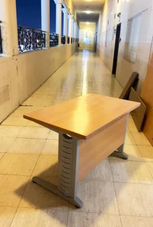 للبيع مكاتب متنوعه