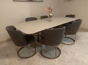 Large Premium Dining Table with 6 Matched Chairs – Excellent Condition