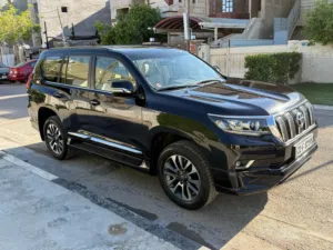 برادو VX باب ثاني موديل 2023، السيارة شركة SAS ماشية 55.000km مواصفاتها معروفة للجميع، الدعامية الا