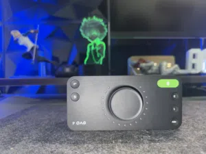 Audient EVO 4 USB Audio Interface - High Performance Mic Preamps, Smart Gain, Compact Size مكسر صوت