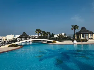 3 Bedrooms . 5+ Bathrooms . 232 m24