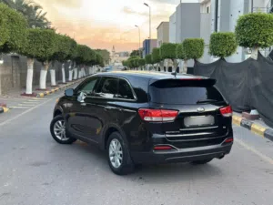 كيا سورينتو ربي يبارك خاليه من تشطيب