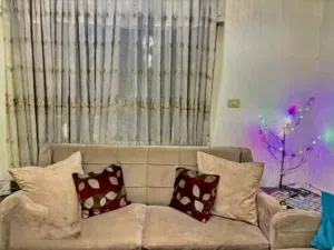 كنب للبيع ممتاز مافيه اي مشكلة 80 دينار