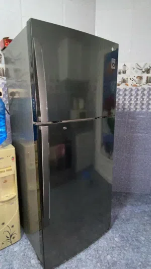 ثلاجه للبيع