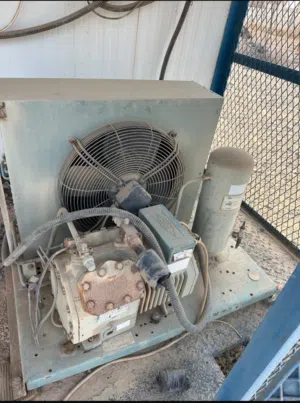 ثلاجات وفريزلات للبيع امورهن طيبه