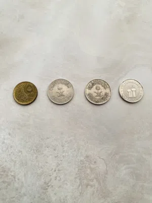 عملات خليجيه و عربيه قديمة