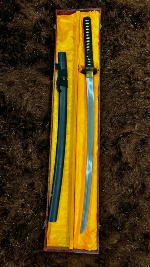 سيف ساموراي اصلي جاي من اليابان بالصندوق متاعه