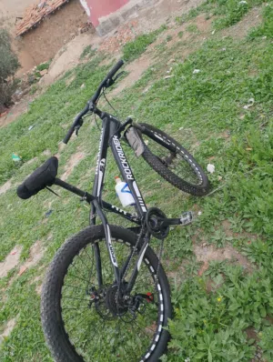 دراجة هوائية جبلية ممتازة من نوع ROCKRIDER