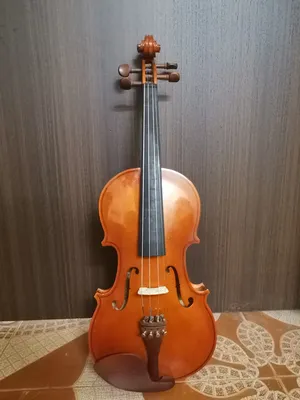 كمان violin للبيع بسعر مناسب (متبقي 1)