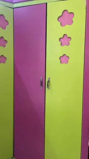 دولاب زاوية