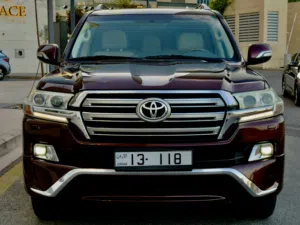 تويوتا لاند كروزر 5700cc V8 2016