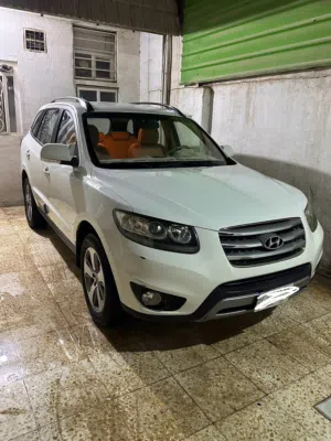 Used Hyundai Santa Fe in Babylon