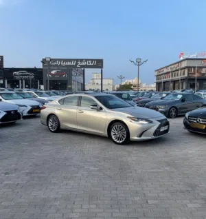 Used Lexus ES in Muscat