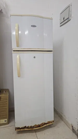 للبيع ثلاجة كبيرة الحجم سبب البيع الانتقال