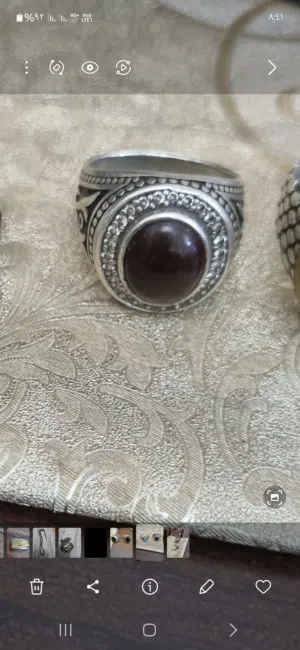 اربع خواتم مع قداحه ومسبحه