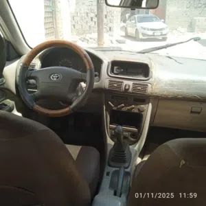 كورولا موديل 2000