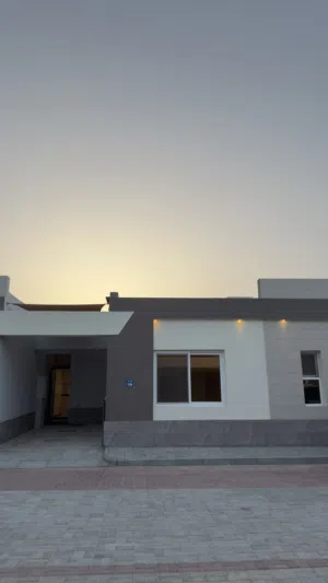 2 Bedrooms . 3 Bathrooms . 107 m23