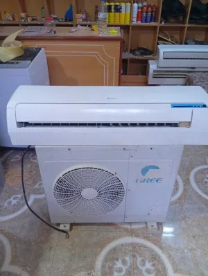 Gree 2 ton AC sell ,big Compressor, like new.