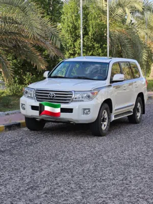 للبيع لاندكروزر GX جير عادي 2012