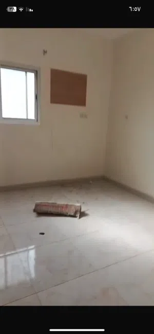 180 m2 3 Bedrooms Apartments for Rent in Aden Other