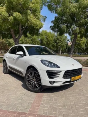 2015 Porsche Macan S, EURO EXPAT lady driver, Full Porsche Service History, GCC Specs
