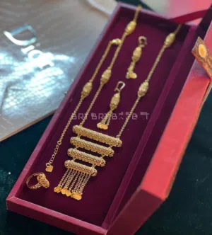 طقم مطلي ذهب