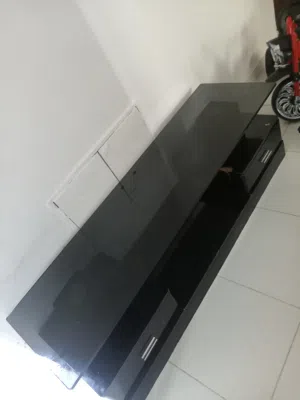اللبيع طاوله شاشه