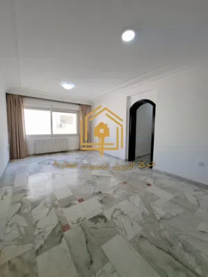 300 m2 4 Bedrooms Apartments for Rent in Amman Abdoun