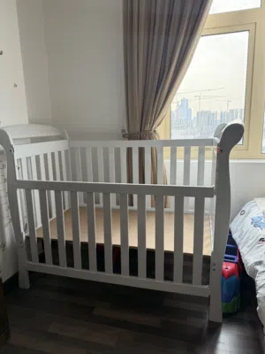 Baby bed in excellent condition