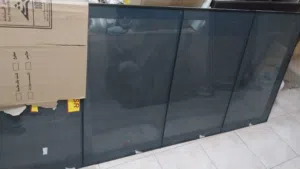 فرصة لا تُعوّض! للبيع باب زجاجي سحاب (درفتين)