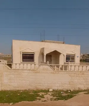 260 m2 5 Bedrooms Townhouse for Sale in Amman Jawa