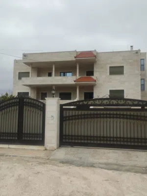 515 m2 5 Bedrooms Townhouse for Sale in Irbid Al Husn