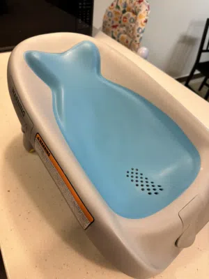 بانيو حمّام أطفال ماركة سكيب هوب - skip hop baby bath tub