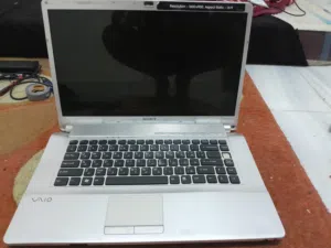 لاب توب سوني عاطل