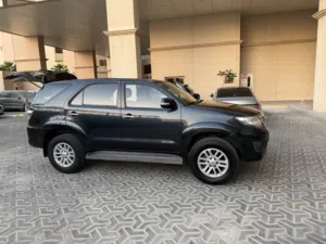 Toyota Fortuner 2015